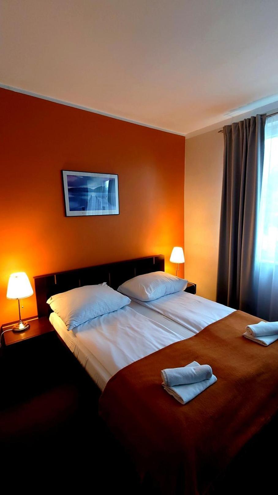 Akacja Bed & Breakfast *